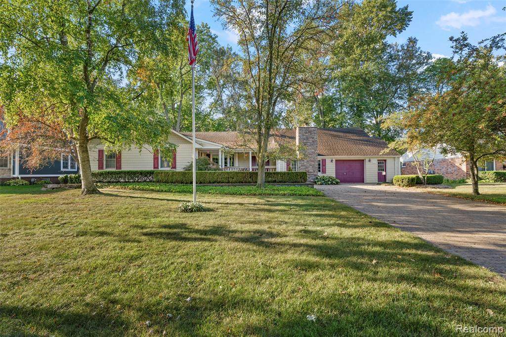 436 Girard Avenue - Photo 1