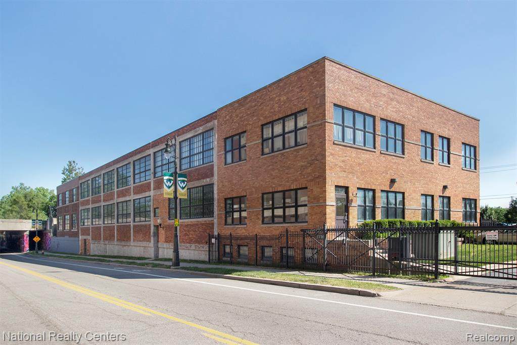 5766 Trumbull Street - Photo 1