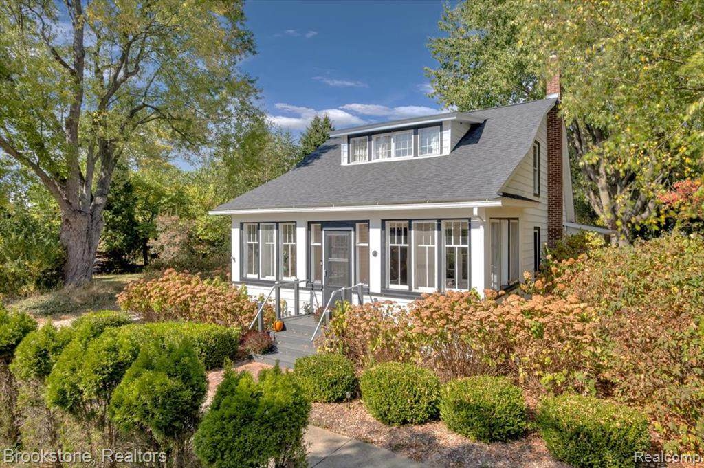 153 1st Street - Photo 1