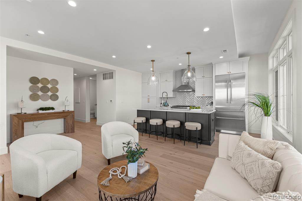 156 Center Unit 201 - Photo 1