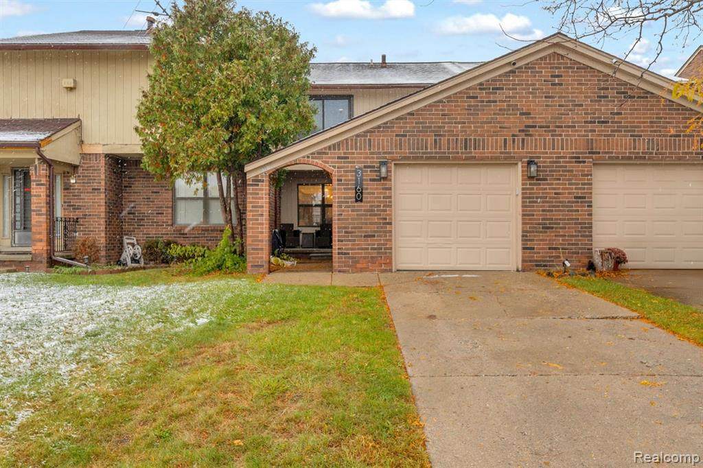 3160 Woods Circle - Photo 1