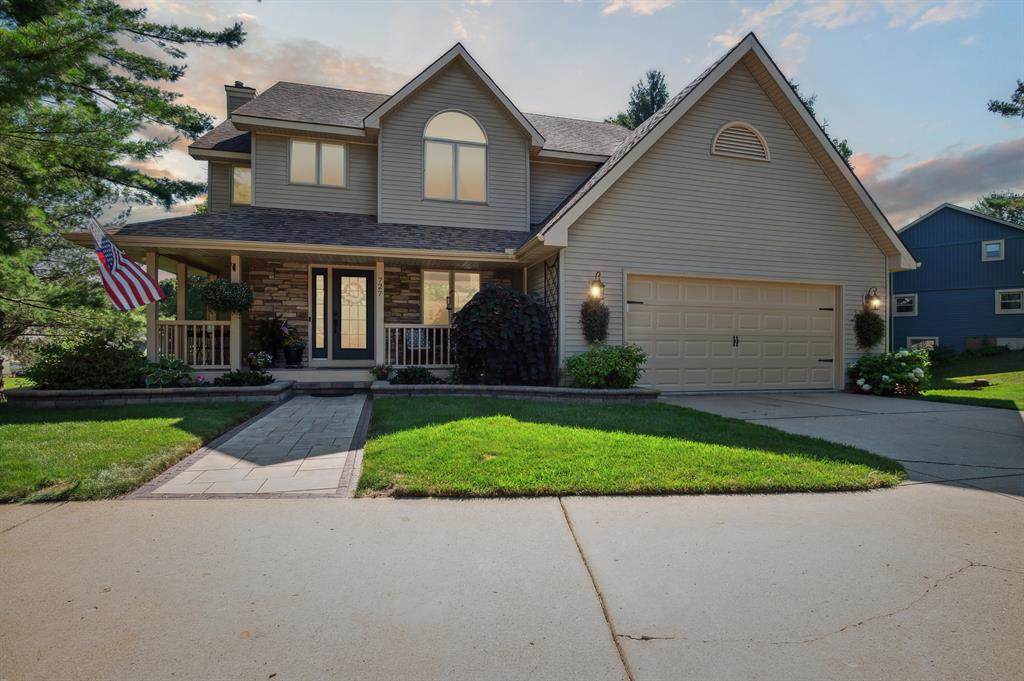 727 Tanbark Drive - Photo 1