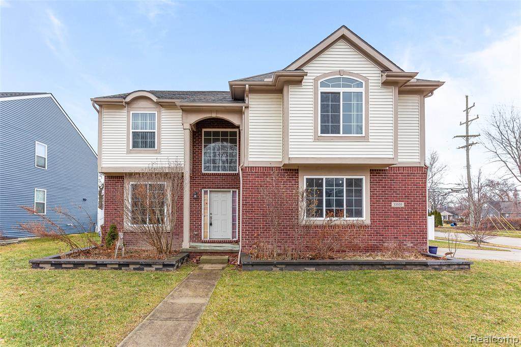 33555 Birchlawn - Photo 1