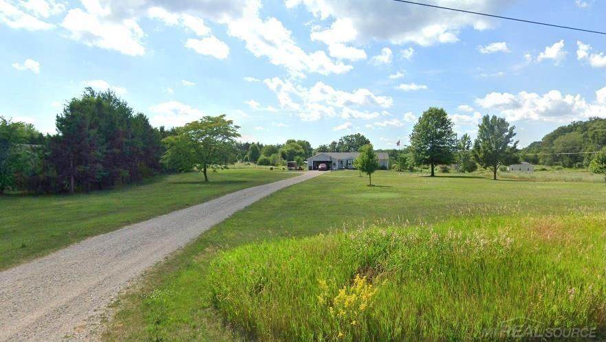 16445 Algoma Avenue - Photo 1