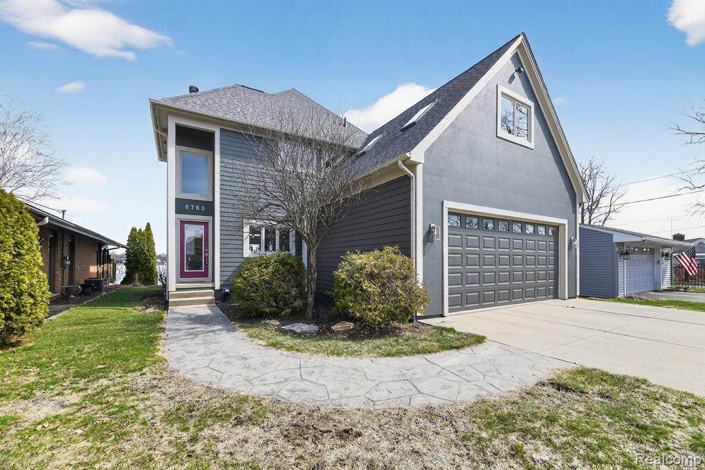 6780 Desmond Road - Photo 1