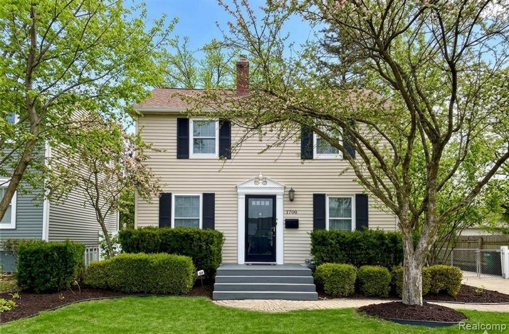 1700 Linwood Avenue - Photo 1