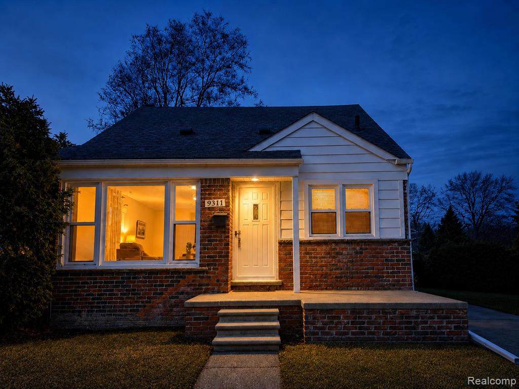 9311 Dixie - Photo 1