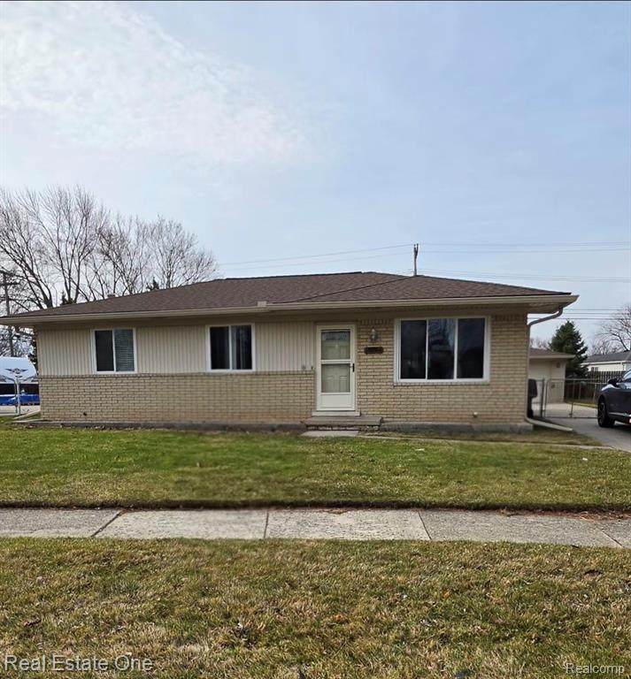 18576 Matthew Drive - Photo 1