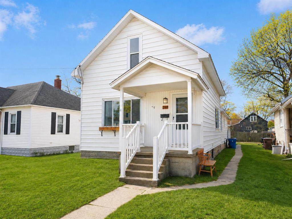 289 6th Street - Photo 1