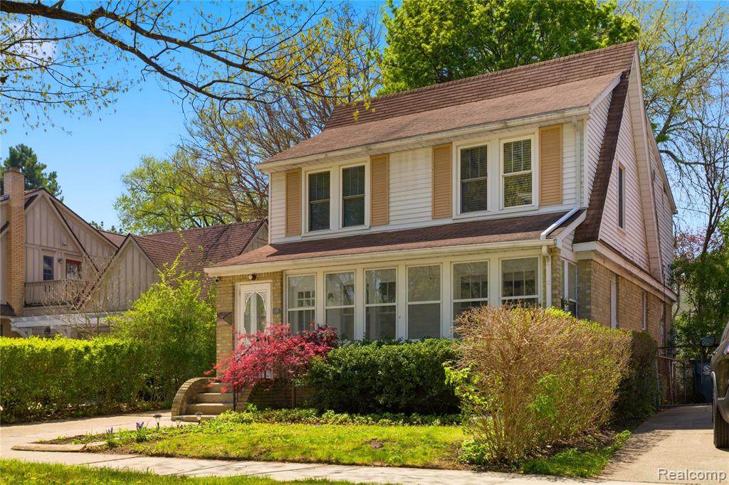 135 Connecticut Avenue - Photo 1