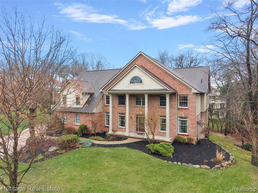 1562 Eagle Trail - Photo 1