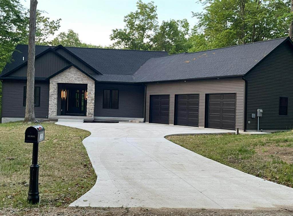 8670 Island Drive - Photo 1