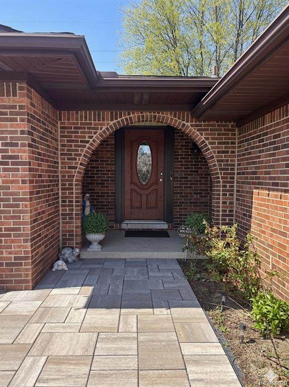 46721 Peach Grove - Photo 1
