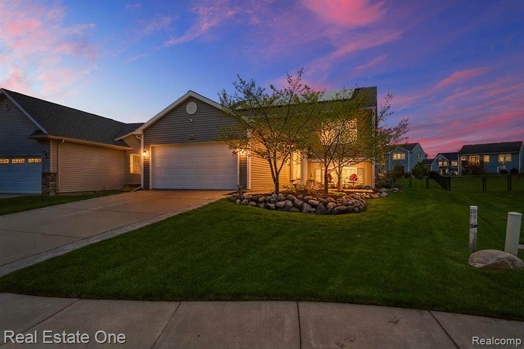 3513 Amber Oaks Drive - Photo 1