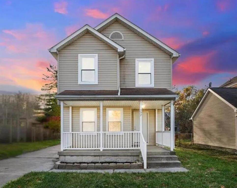 557 Kitchener Street - Photo 1