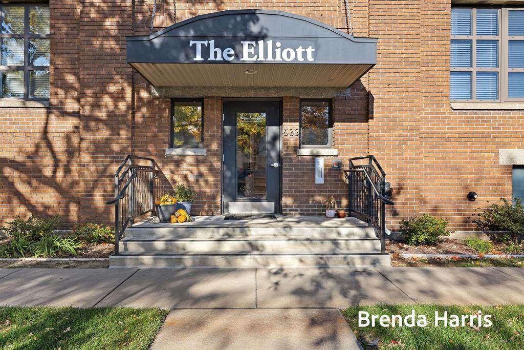 633 Elliott Avenue - Photo 1
