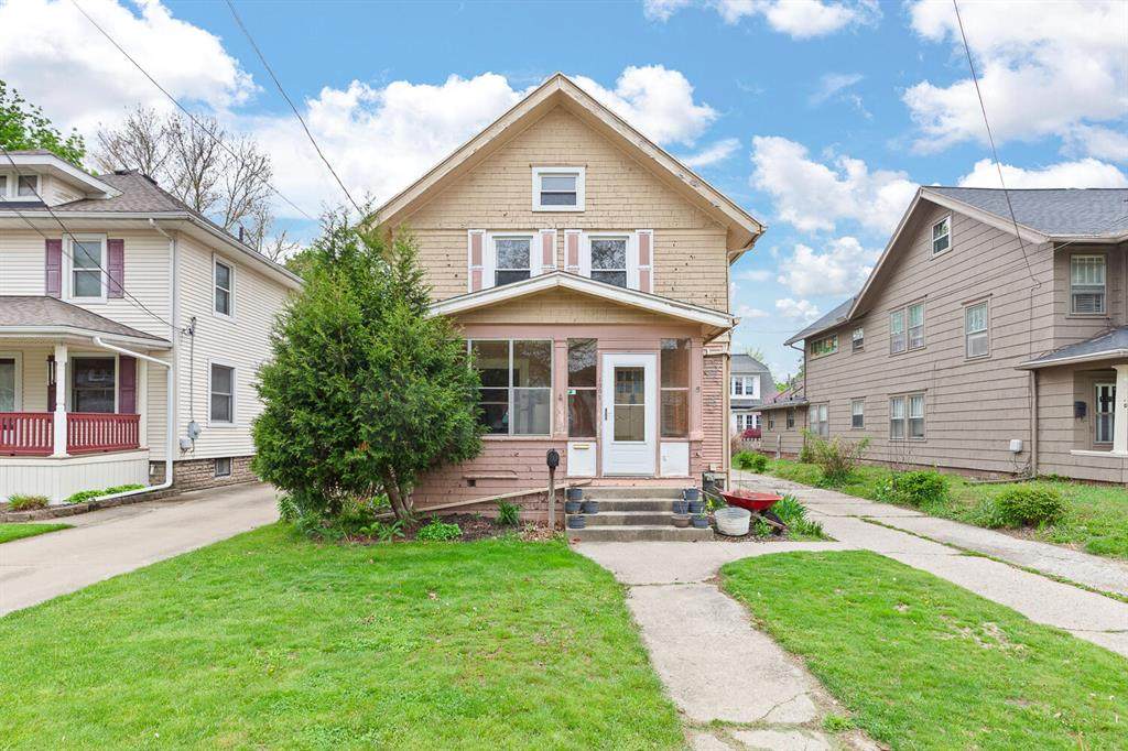 1002 West Avenue - Photo 1