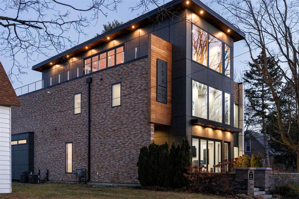 124 Oak Street - Photo 1