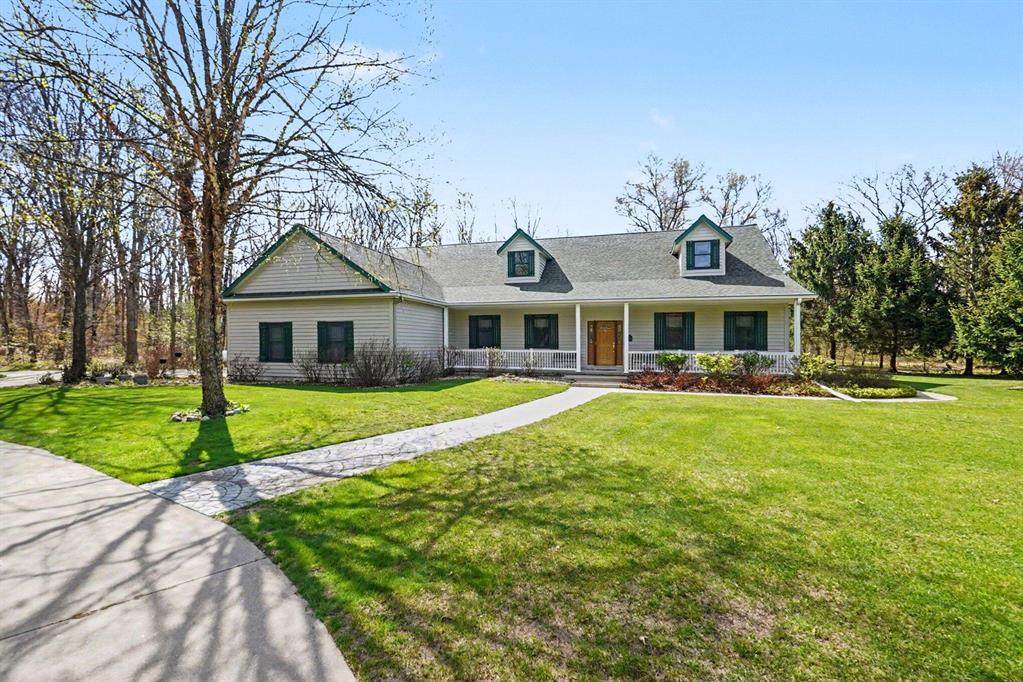 1290 Echo Drive - Photo 1