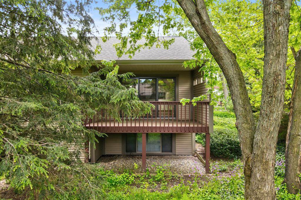 643 Crestview Street - Photo 1