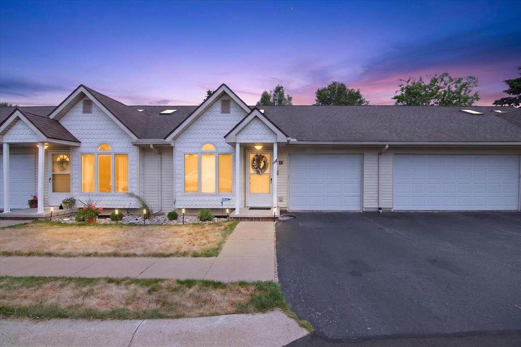 729 Clark Street - Photo 1