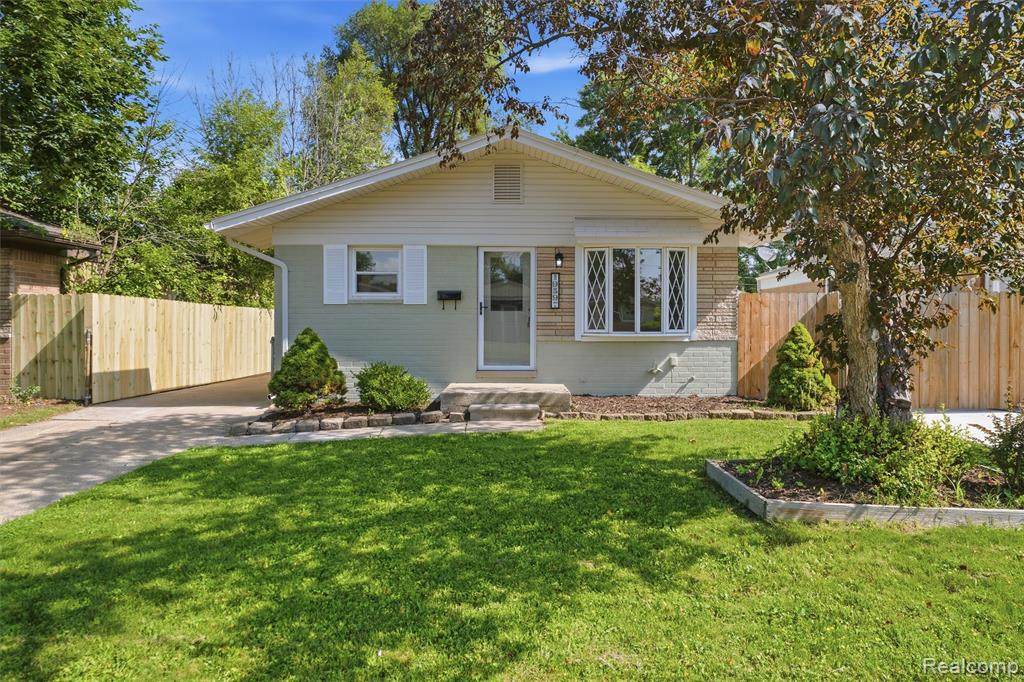 19597 Stafford Street - Photo 1