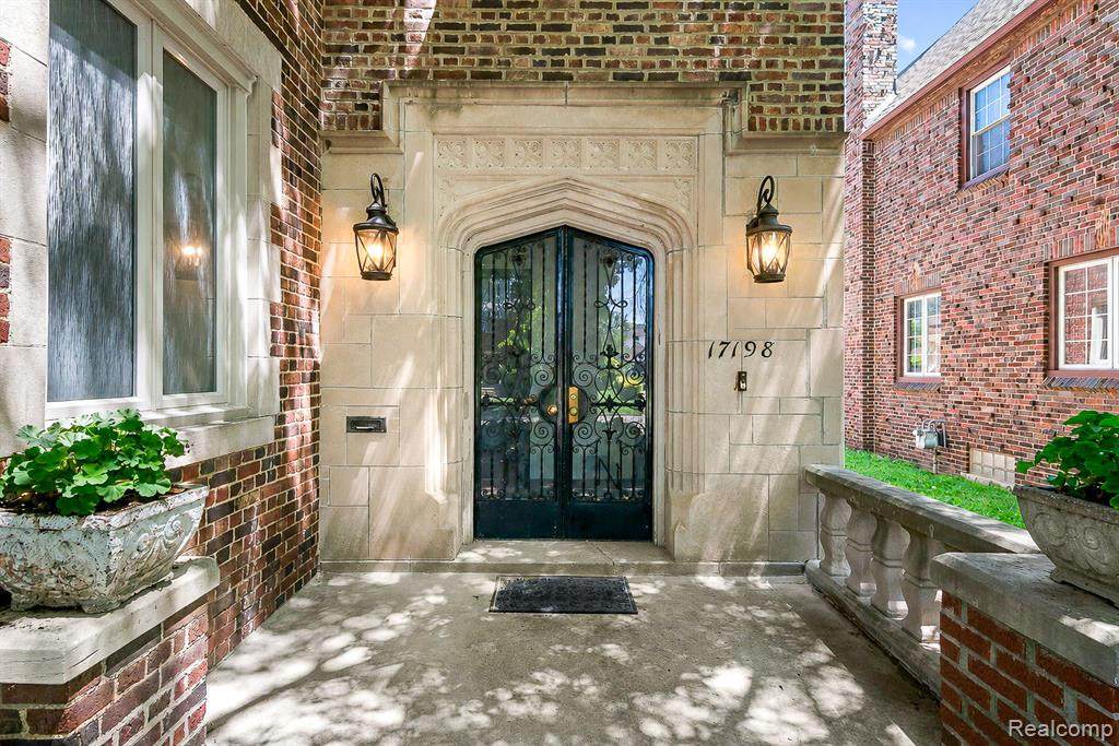 17198 Wildemere Street - Photo 1