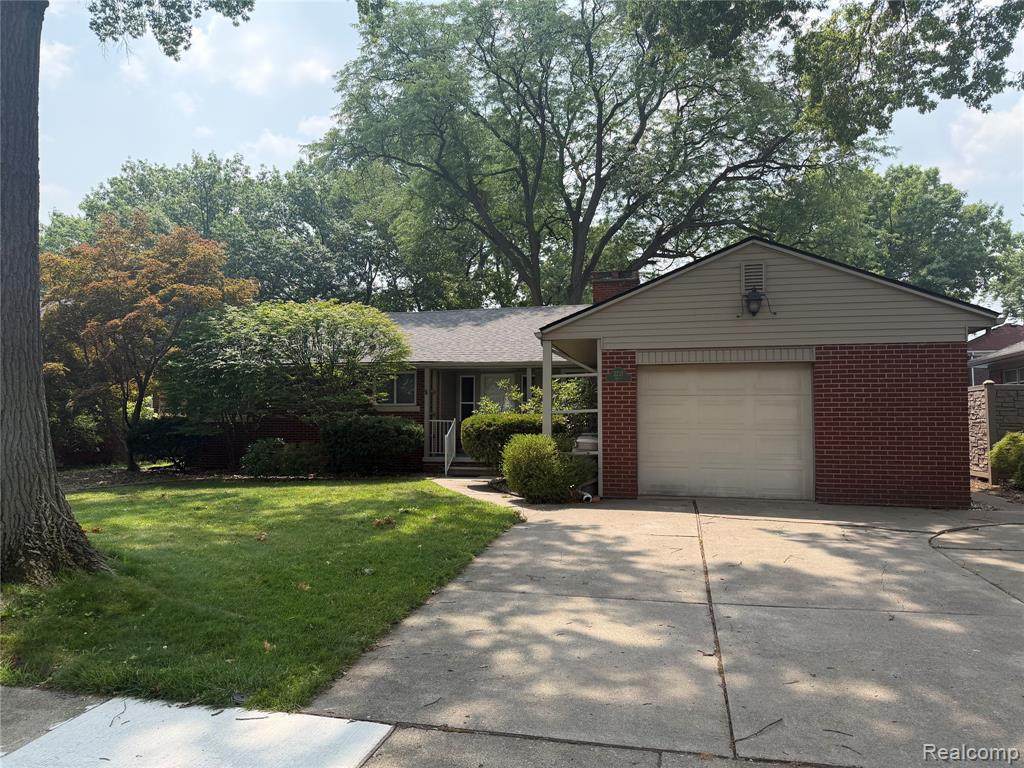 2221 Davis Street - Photo 1
