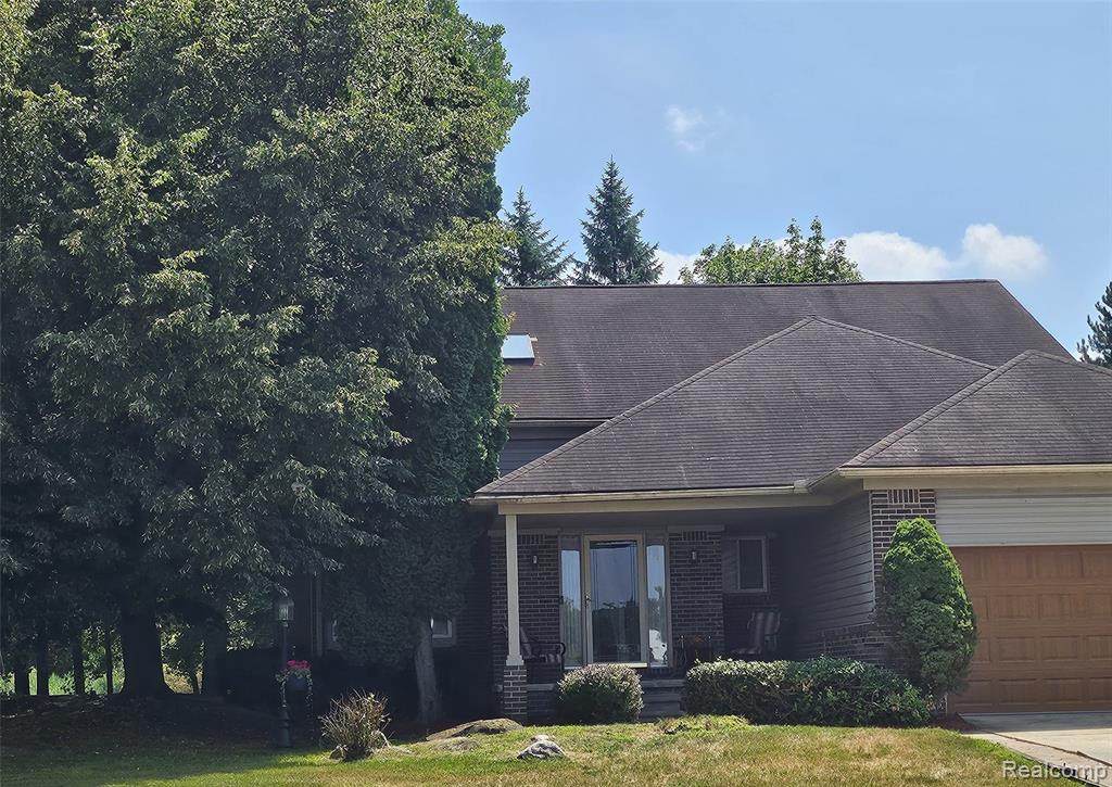 45113 Lindsey Drive - Photo 1