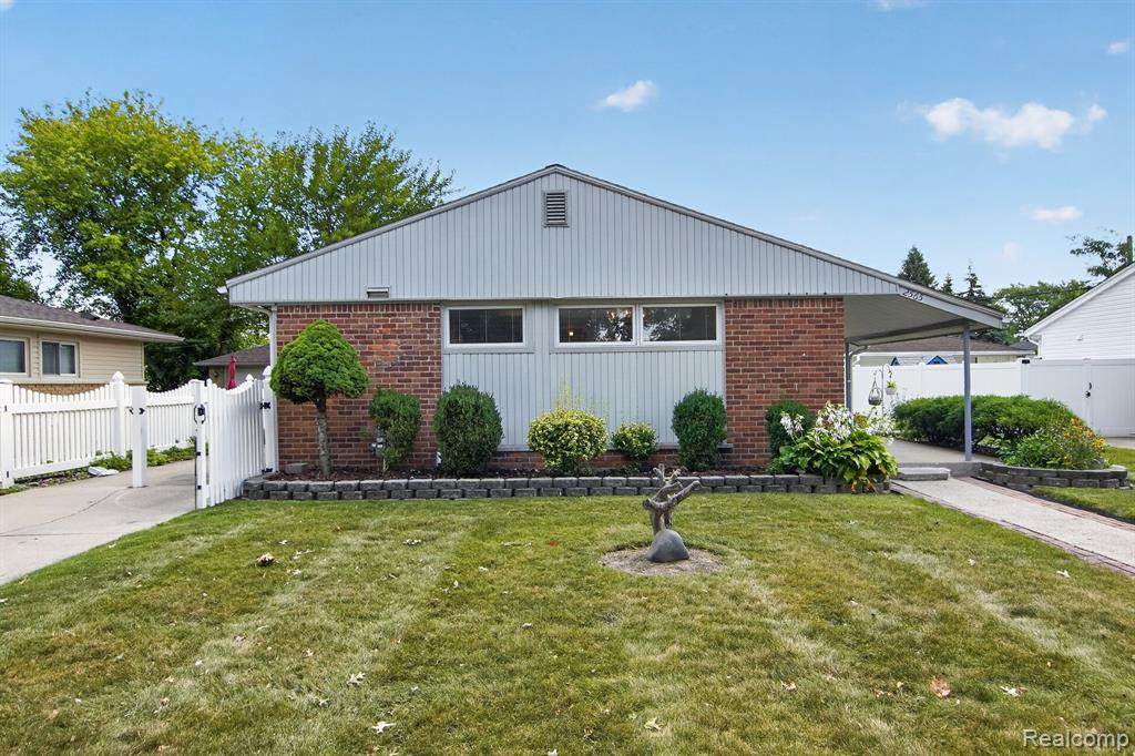2565 Norwood Road - Photo 1