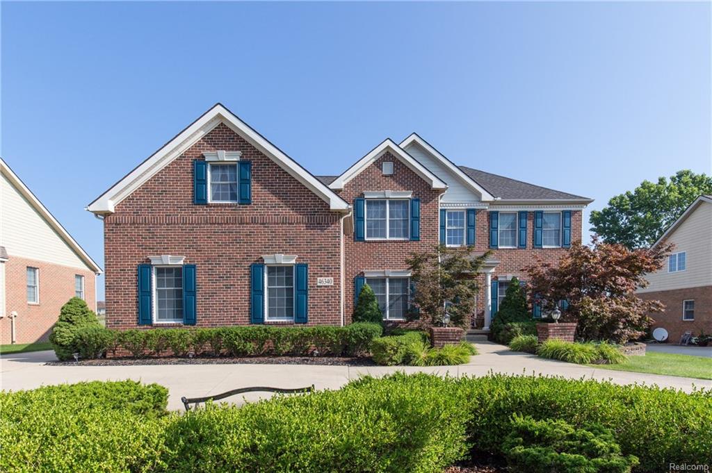 46340 Pinehurst Drive - Photo 1
