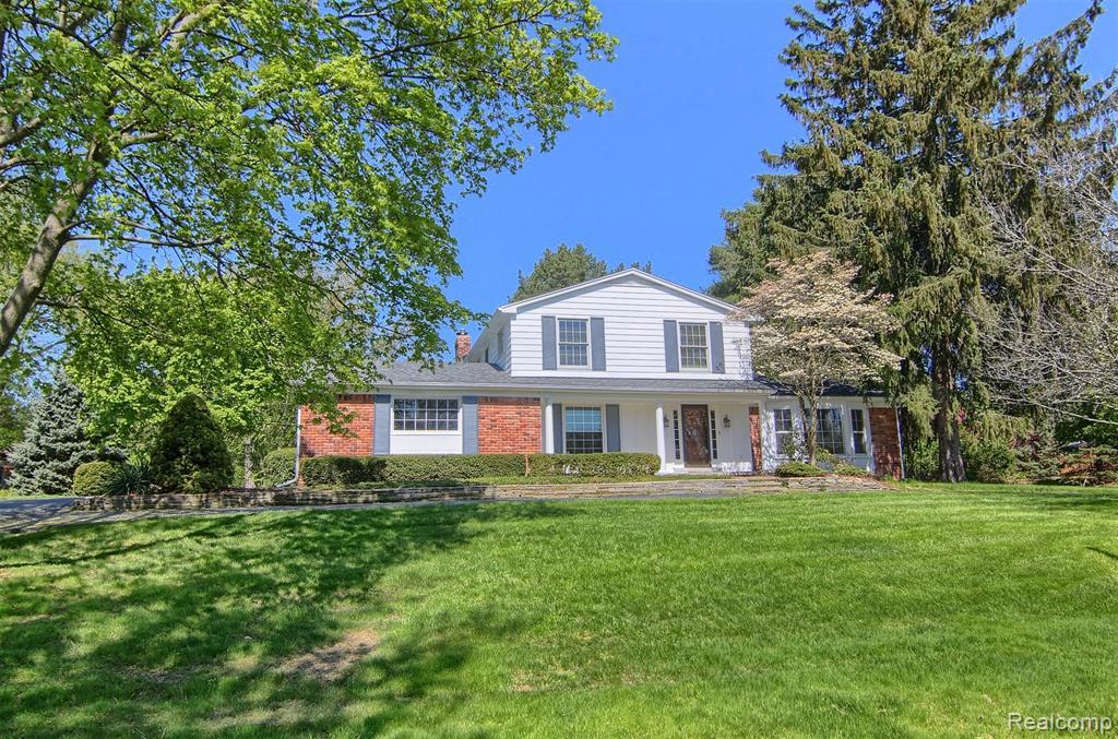 2744 Hunters Hill Road - Photo 1