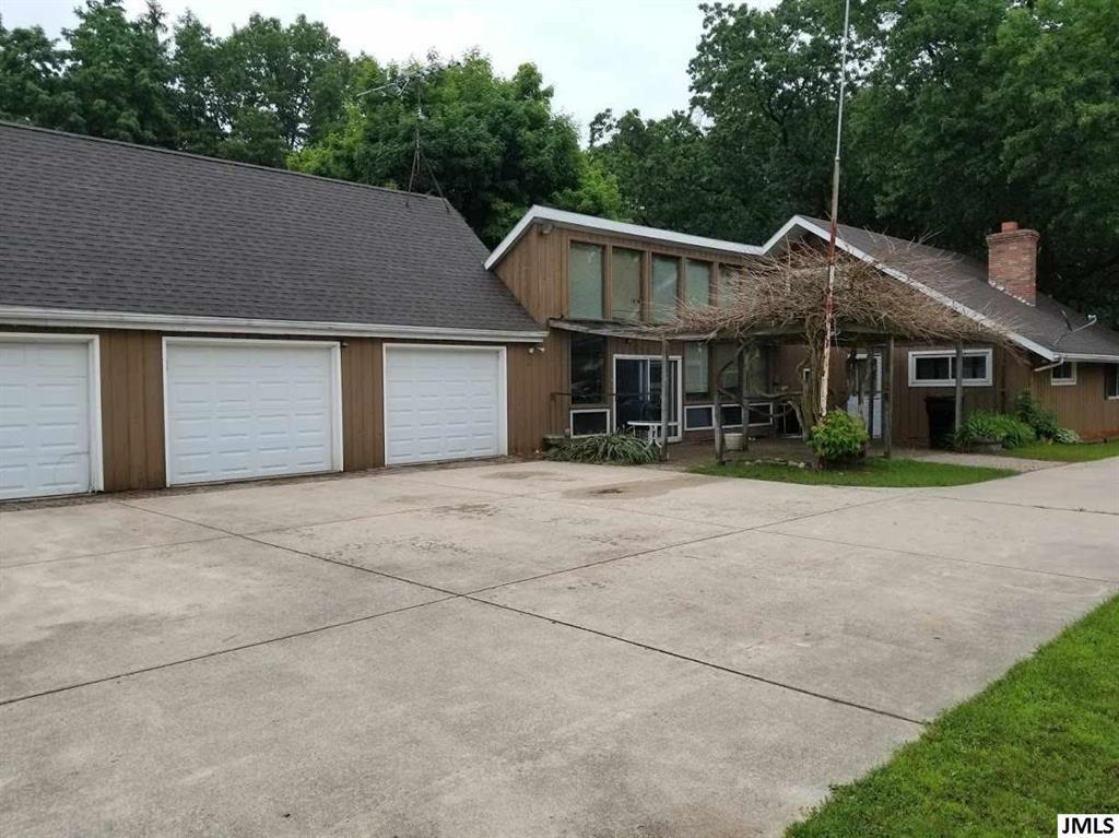 5902 Wolf Lake Rd - Photo 1