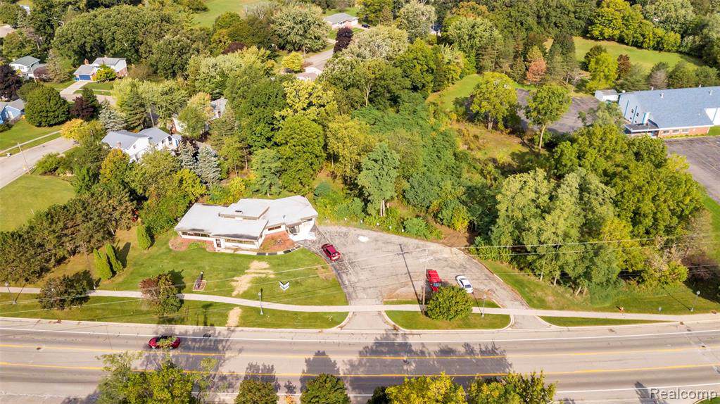 610 Grand Blanc Road - Photo 1