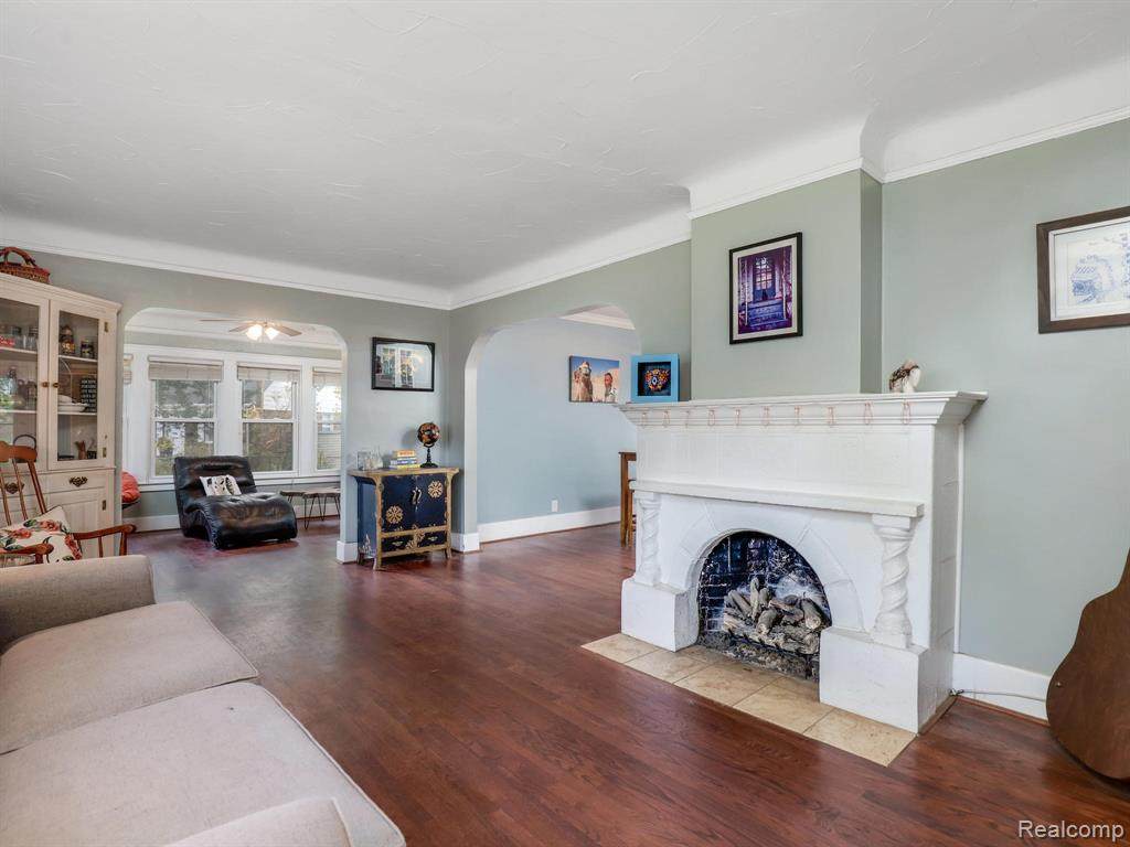 4325 Olivia Avenue - Photo 1
