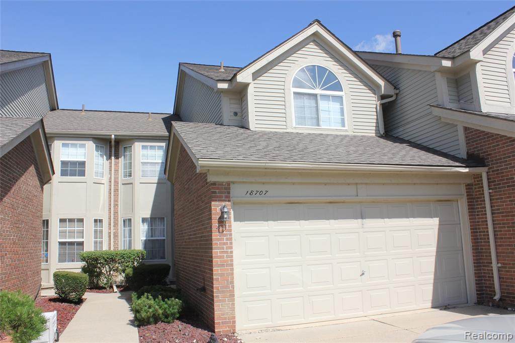 18707 Hilltop Boulevard - Photo 1