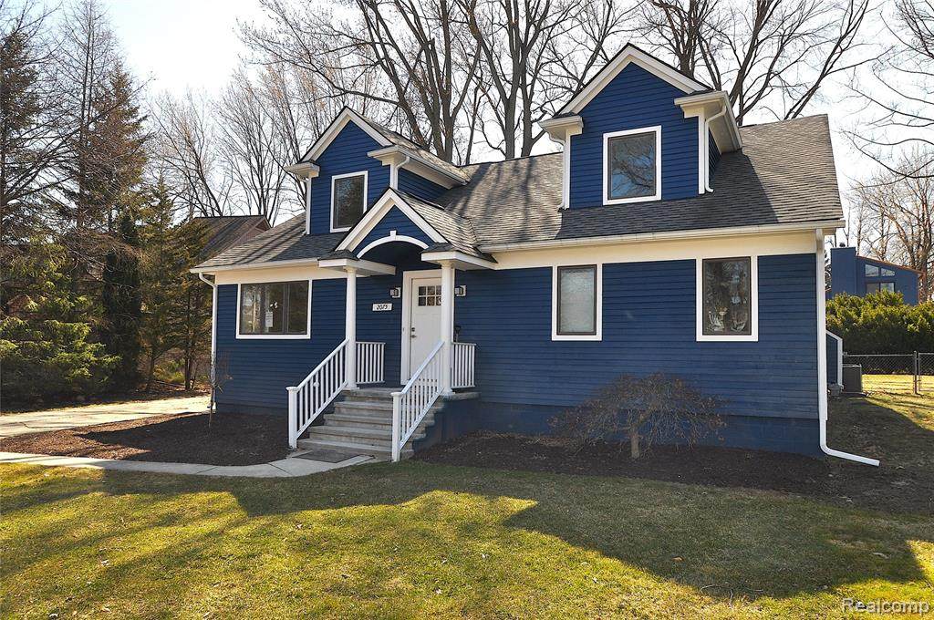 2075 Lakeshire Drive - Photo 1