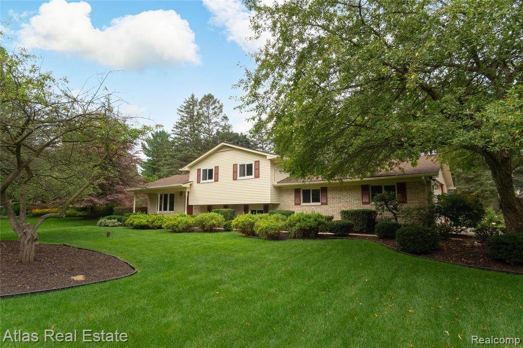 8261 Eston Rd - Photo 1