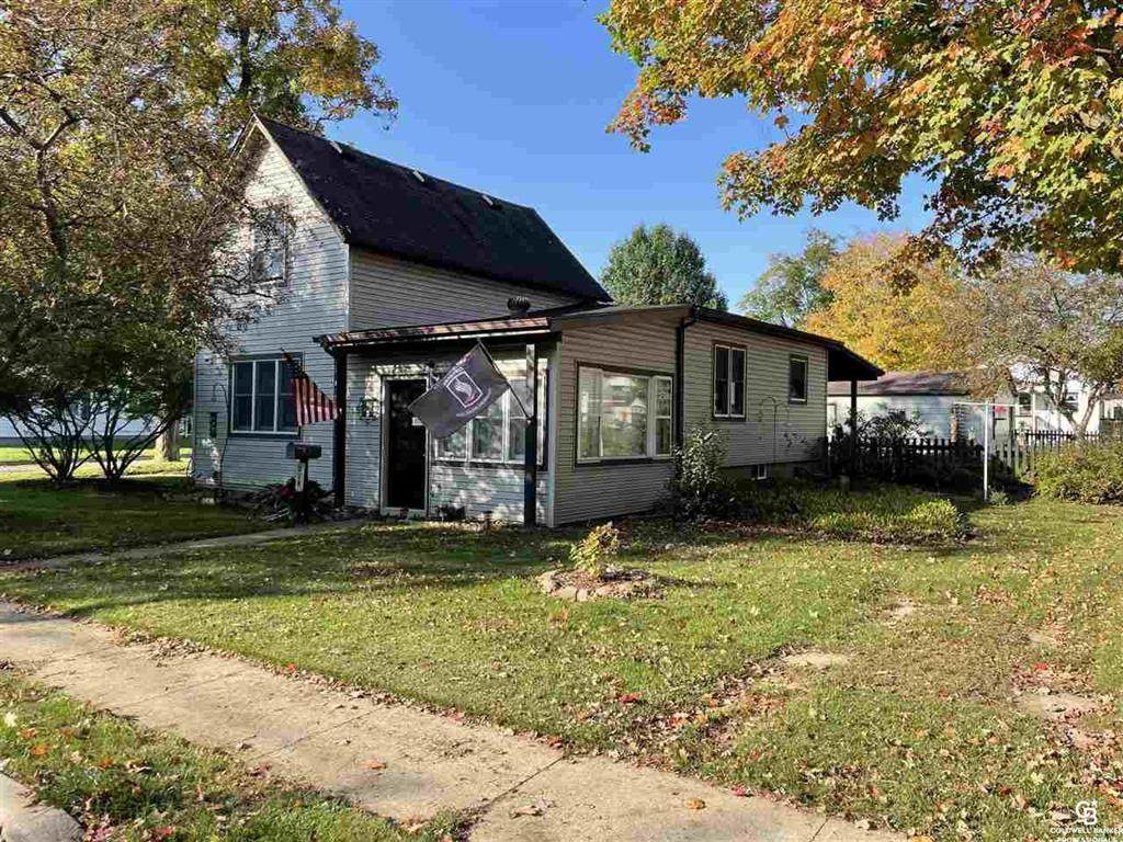 218 Robbins - Photo 1