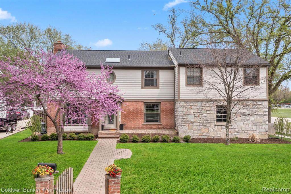 920 Glenhurst Drive - Photo 1