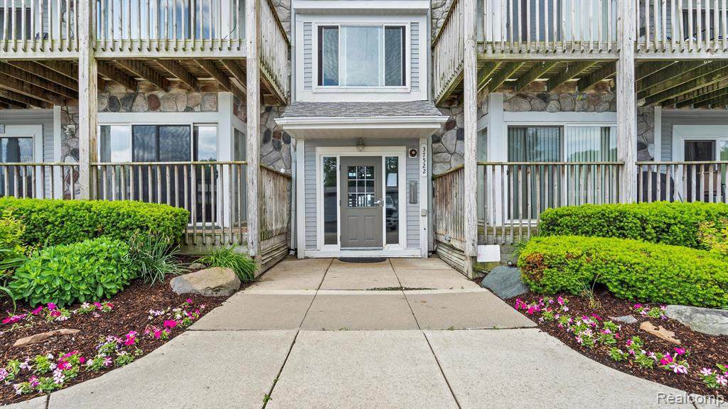 37522 Jefferson Avenue - Photo 1
