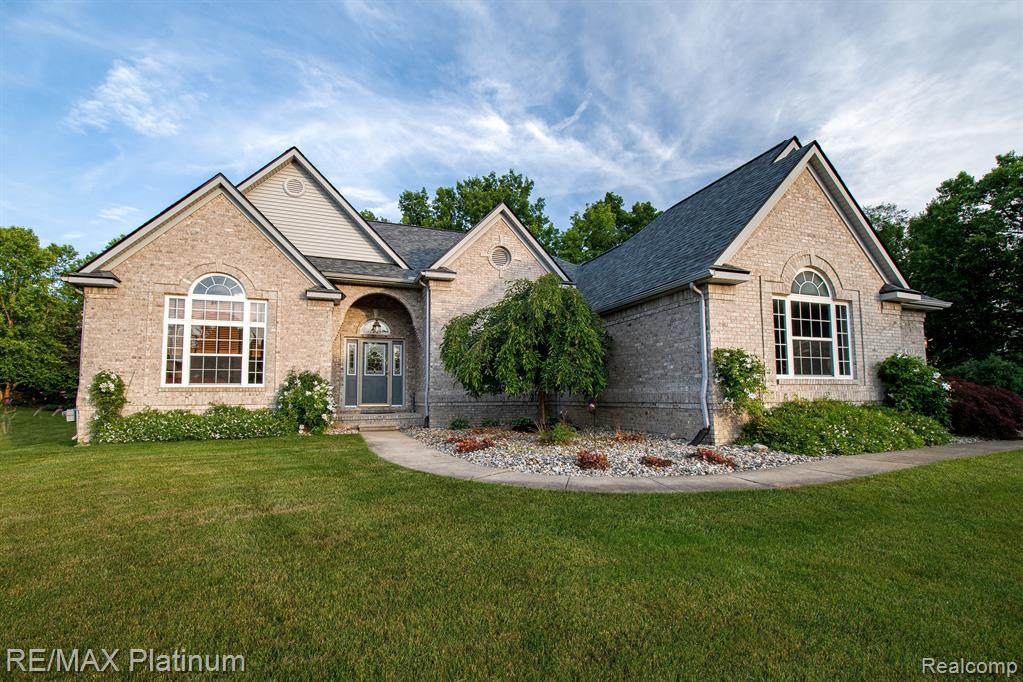 4313 Fountain View - Photo 1