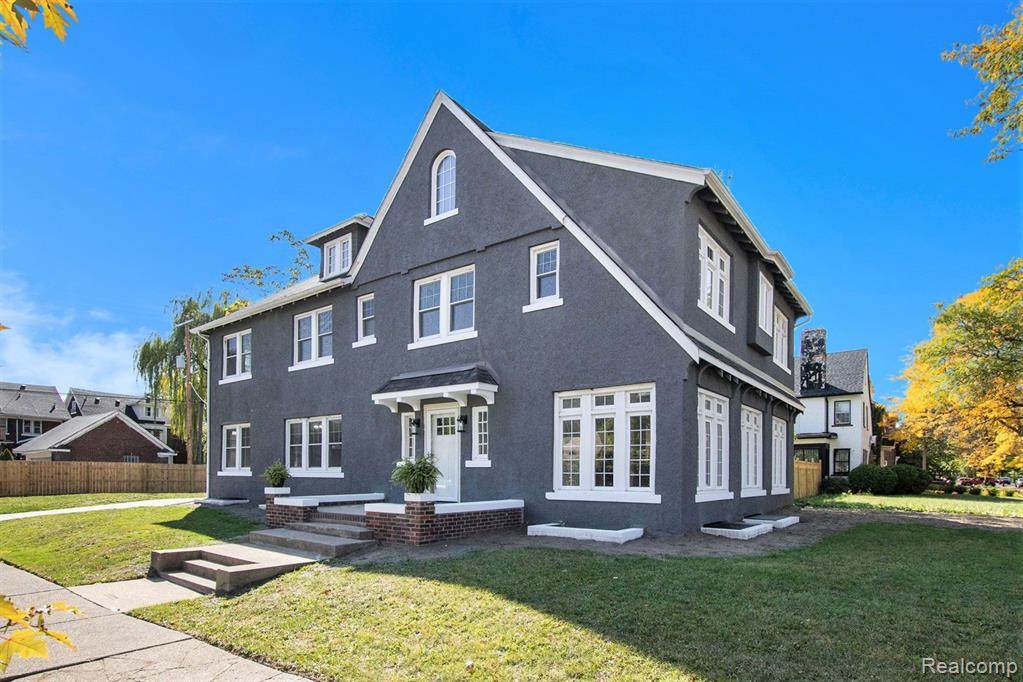 1405 Chicago Boulevard - Photo 1