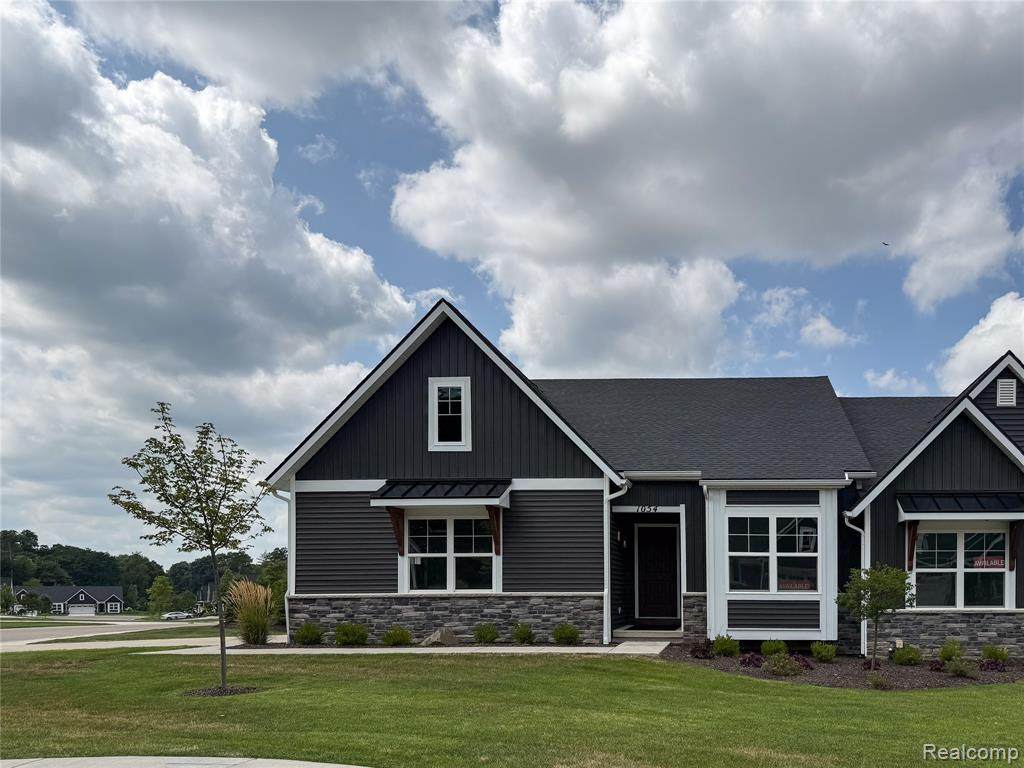 1054 Camellia Circle - Photo 1