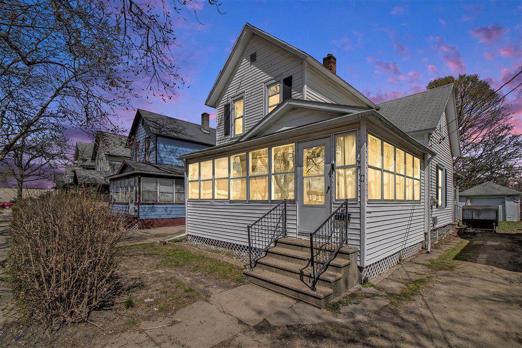 718 Harrison Street - Photo 1