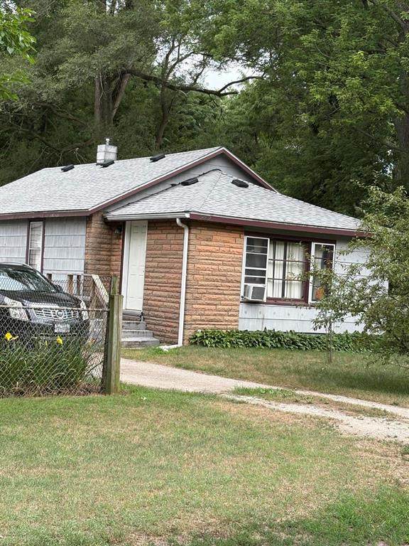 2062 Hatch Avenue - Photo 1