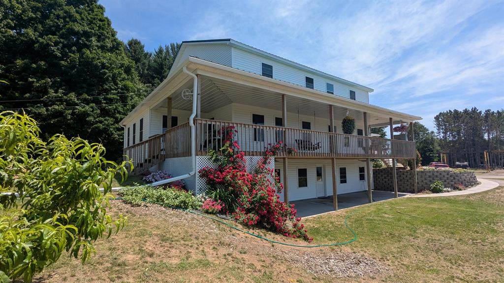 7909 11 Mile Road - Photo 1