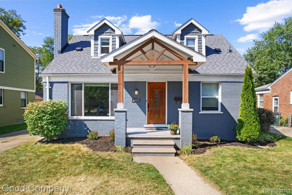 2925 Benjamin Avenue - Photo 1