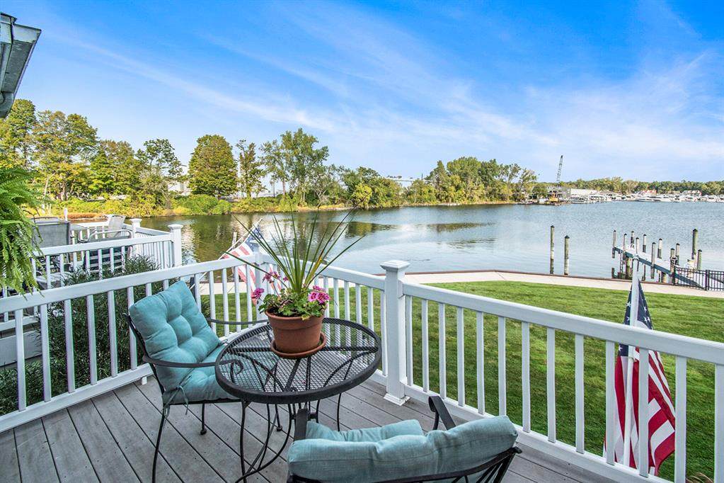 963 Savidge Street - Photo 1