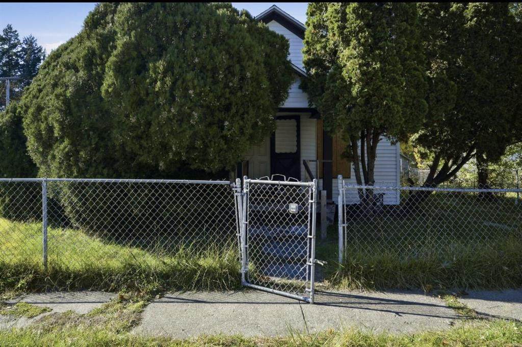 1096 Pearl Street - Photo 1